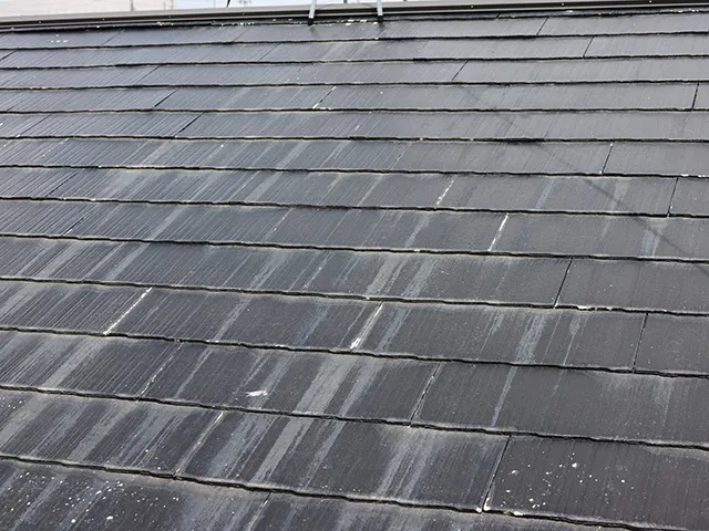 屋根の塗装の膨れ・剥がれの症状